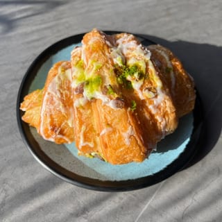 Pistachio Croissant